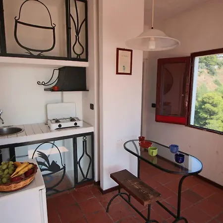 Mansion In Capo Vaticano With Sea Views